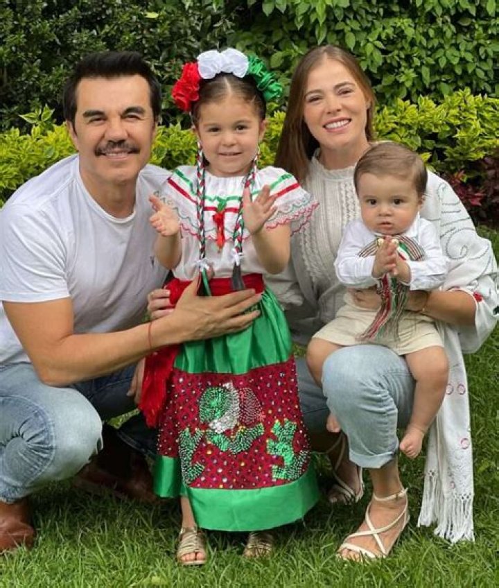 Adrian Uribe Biography, Age, Height, Wife, Net Worth, Family