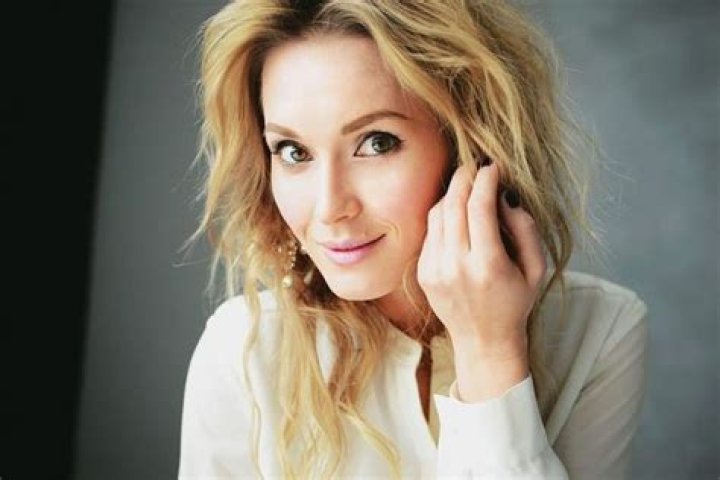 Aida Nikolaychuk Biography, Age, Height, Husband, Net Worth, Family
