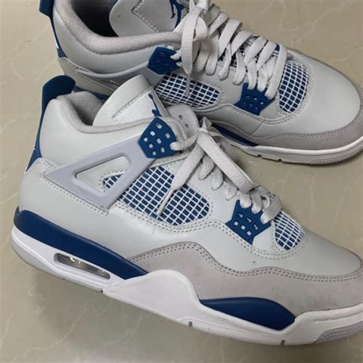 Air Jordan 4 “Military Blue” Gets A New Release Date