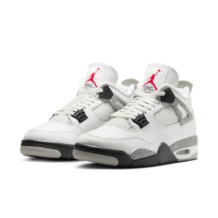Air Jordan 4 “White Thunder” Coming Soon