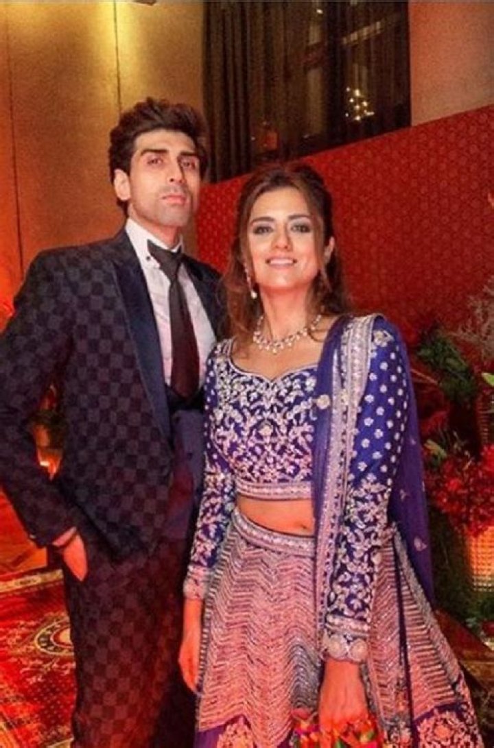 Akshay Dogra Biography, Age, Height, Wife, Net Worth, Family