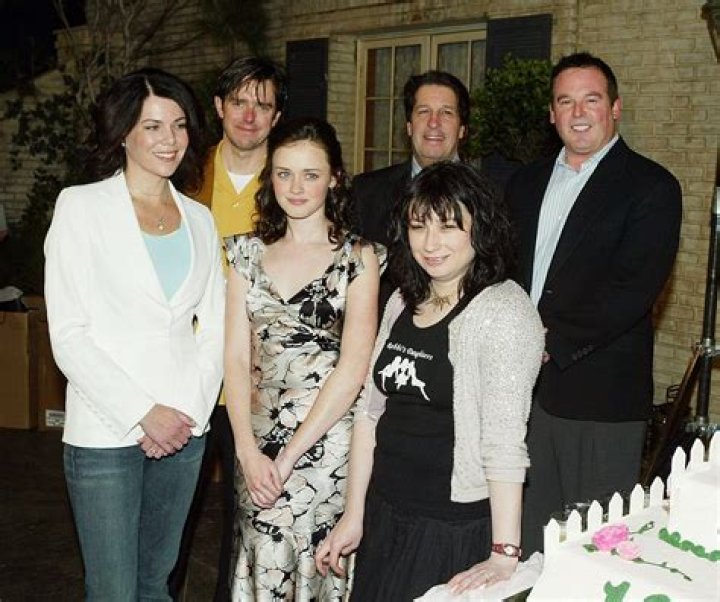 Alexis Bledel Biography, Age, Height, Husband, Net Worth, Family