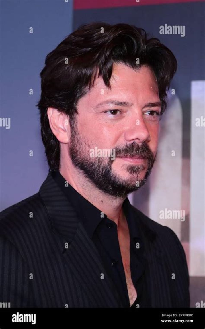 Álvaro Morte (TV Actor) - Age, Birthday, Bio, Facts, Family, Net Worth, Height & More