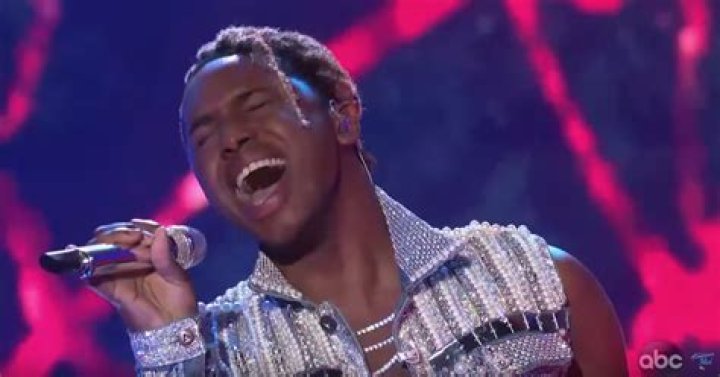 ‘American Idol’ Contestant Uché Ndubizu Is Electric on Stage: Learn More About the Fan Favorite!