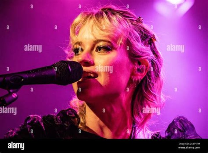 Annie Hamilton Singer Wikipedia, Biography, Age, Boyfriend, Instagram, Net Worth