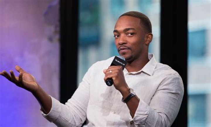 Anthony Mackie Refuses To Take Picture With Young Fan & Faces Backlash