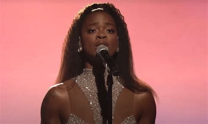 Ari Lennox Heats Things Up On "Leak It" Ft. Chlöe