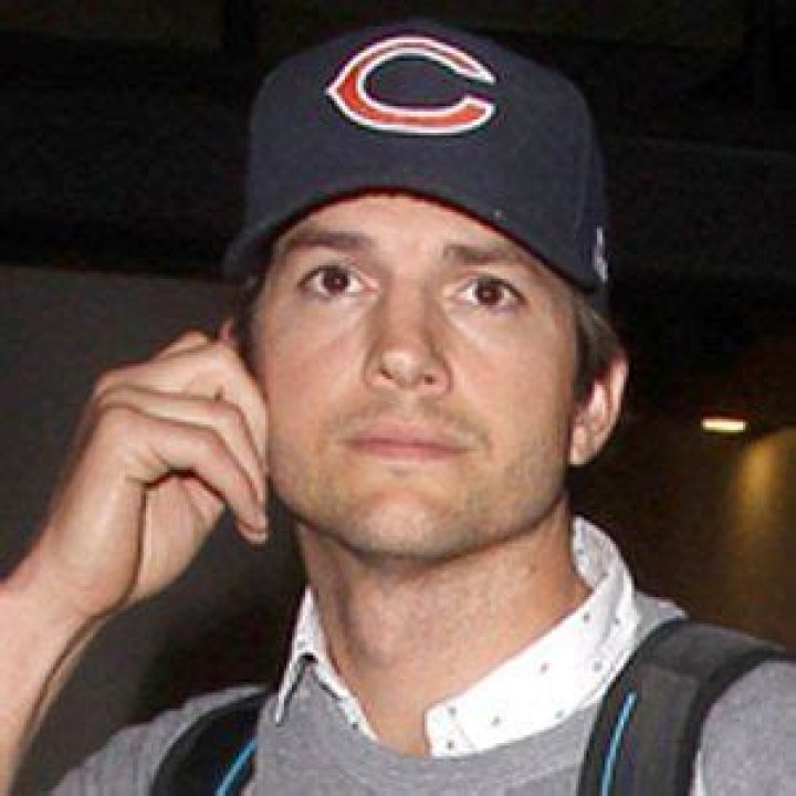 Ashton Kutcher (TV Actor) - Age, Birthday, Bio, Facts, Family, Net Worth, Height & More