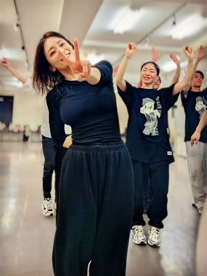 Ayumi Hamasaki Biography, Age, Height, Husband, Net Worth, Family