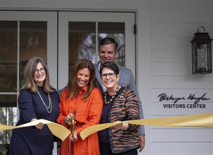 B. Wayne Hughes Biography, Age, Height, Wife, Net Worth and Family