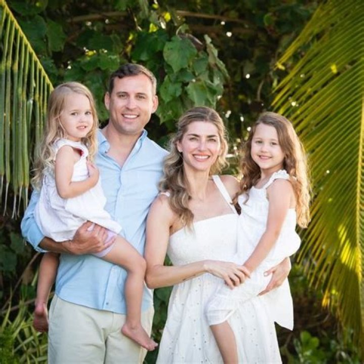 ‘Bachelor’ Alum AshLee Frazier Has a Gorgeous Husband and Daughter After Sean Lowe’s Season