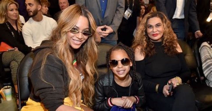 Beyoncé & Blue Ivy Look Like Twins In Throwback Snapshot