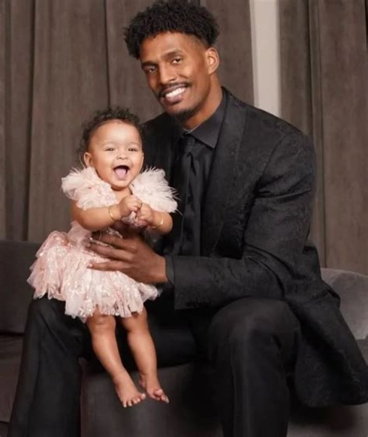 Bob Whitfield Biography, Age, Height, Wife, Net Worth, Family