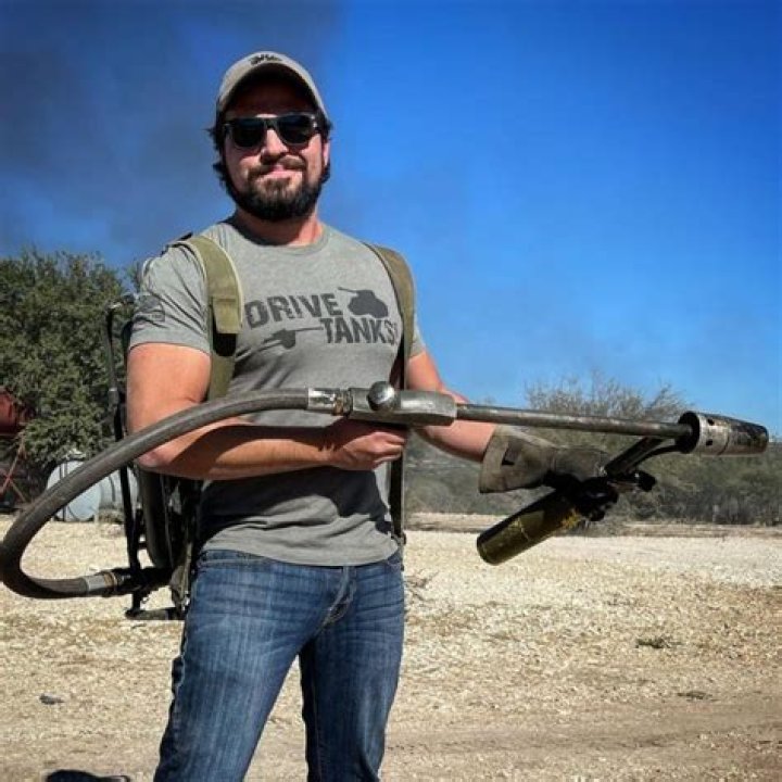 Brandon Herrera Age | Wiki, Net worth, Bio, Height, Girlfriend ?