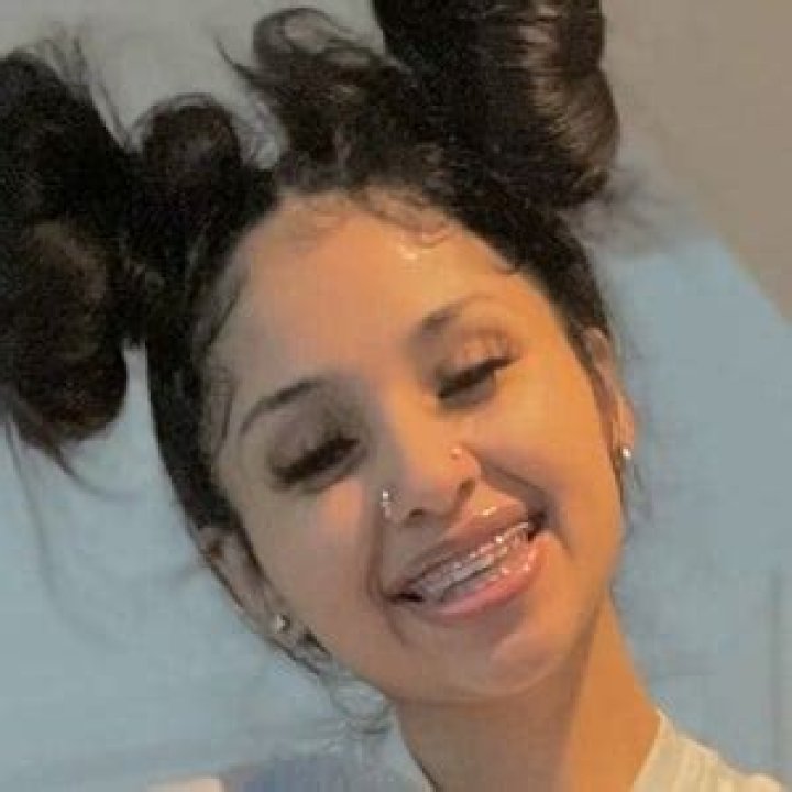 Briana Midence (TikTok Star) - Age, Birthday, Bio, Facts, Family, Net Worth, Height & More