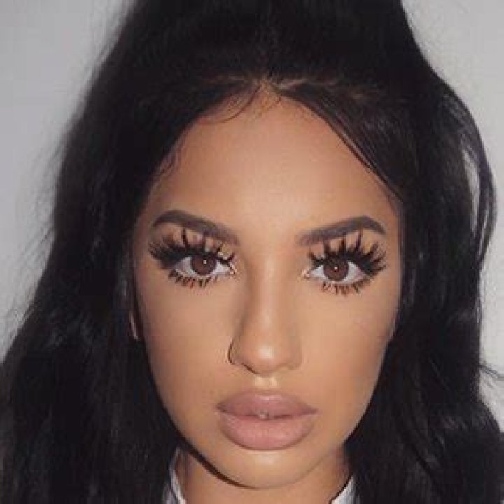 Briana Murillo (Instagram Star) - Age, Birthday, Bio, Facts, Family, Net Worth, Height & More