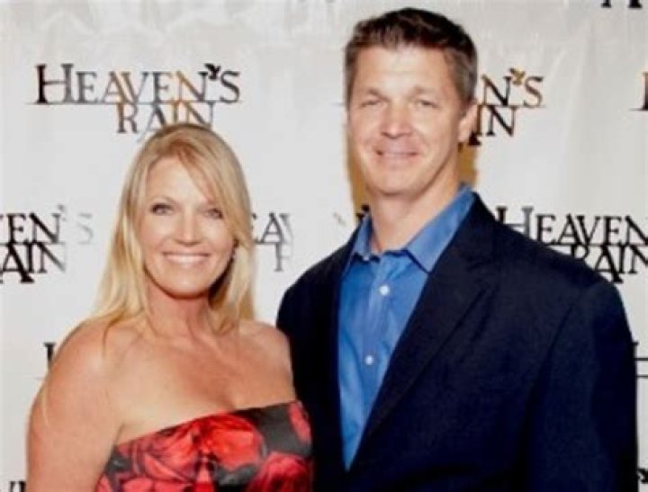 Brooks Douglass Biography, Age, Height, Wife, Net Worth, Family