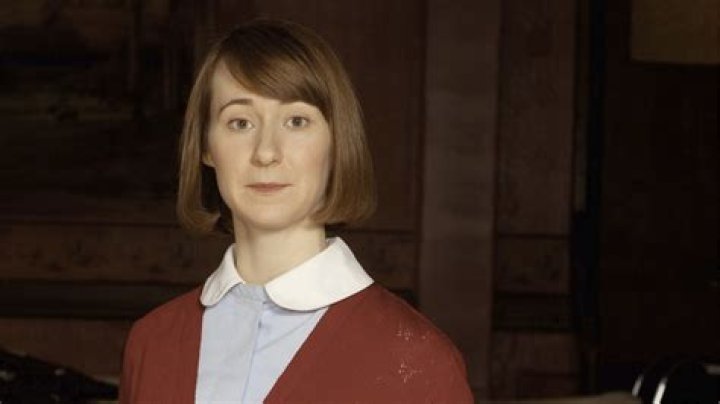 Bryony Hannah (TV Actress) - Age, Birthday, Bio, Facts, Family, Net Worth, Height & More