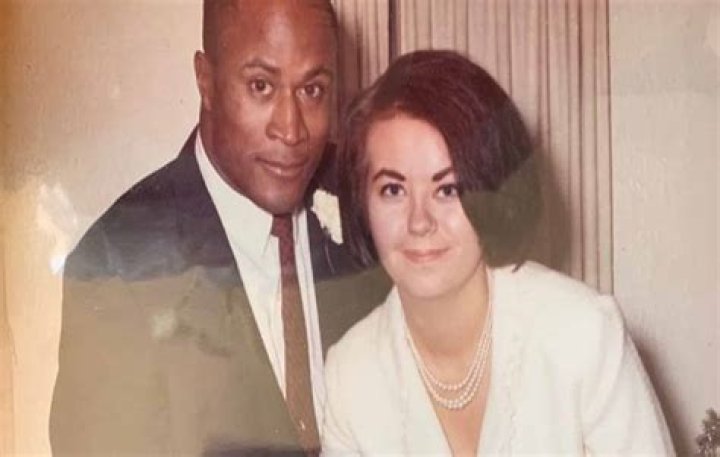 Carolyn Brown: Mike Brown Wife, Age, Wiki, Net Worth