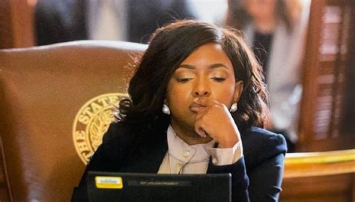 Carrie Keagan Biography, Age, Height, Husband, Net Worth, Family