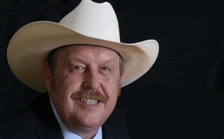 Cecil Bell Jr. Biography, Age, Height, Wife, Net Worth, Family