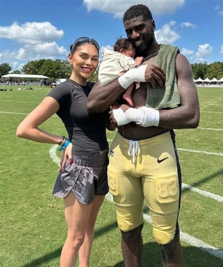 Chanen Johnson (TikTok Star) - Age, Birthday, Bio, Facts, Family, Net Worth, Height & More