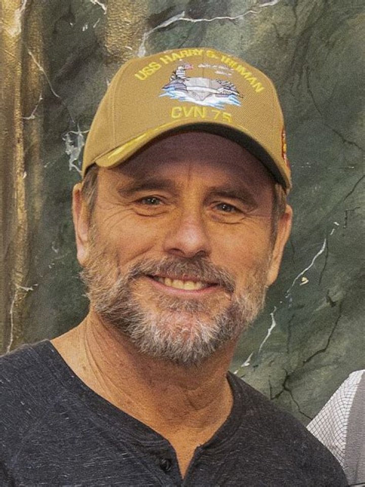 Charles Esten (Comedian) - Age, Birthday, Bio, Facts, Family, Net Worth, Height & More