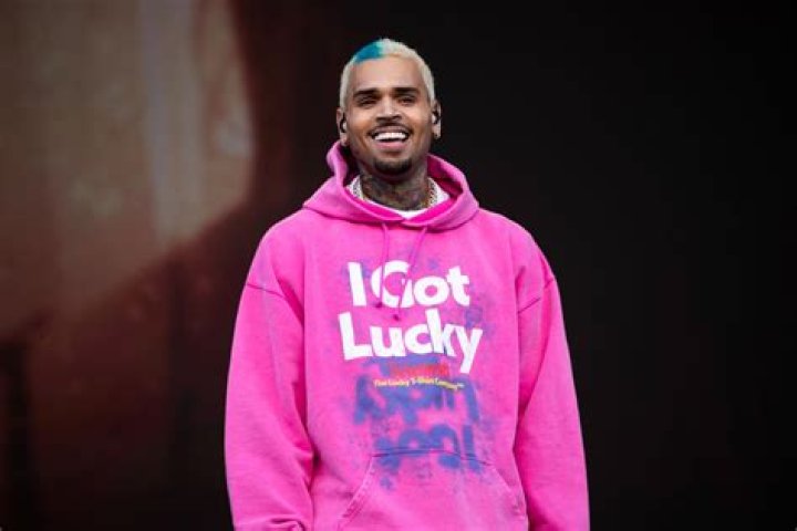 Chris Brown Announces New Single "Summer Too Hot" For June 2023 Release