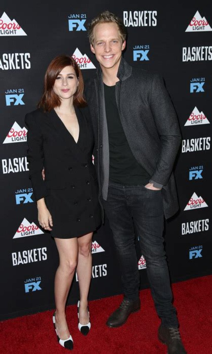 chris geere Bio, Wiki, Age, Height, Family, Wife, Movies, Salary, and Net Worth.