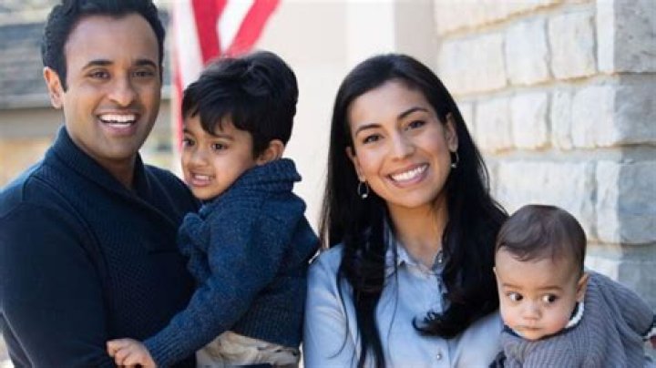 Chris Vallillo Biography, Age, Height, Wife, Net Worth and Family