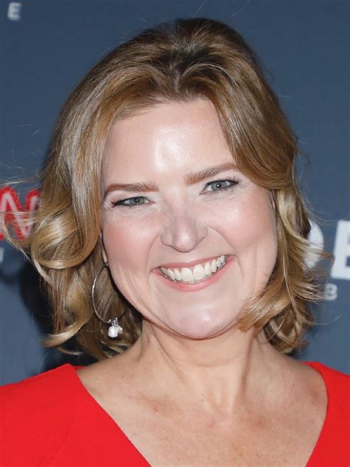 Christine Romans (Journalist) - Age, Birthday, Bio, Facts, Family, Net Worth, Height & More
