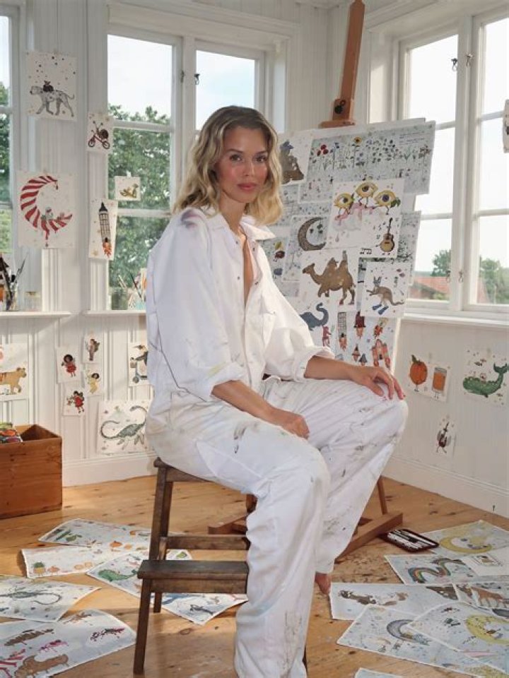 Clara Hallencreutz (Conceptual Artist) - Age, Birthday, Bio, Facts, Family, Net Worth, Height & More