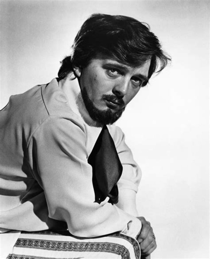 David Hemmings (Movie Actor) - Age, Birthday, Bio, Facts, Family, Net Worth, Height & More