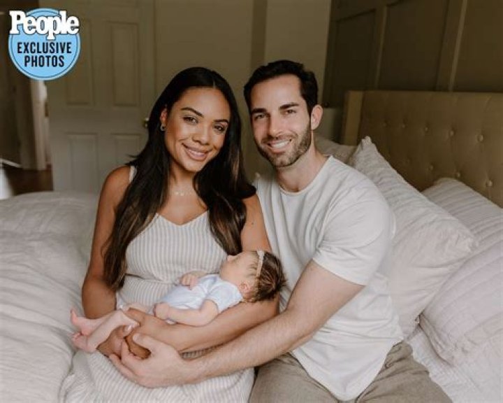 Demi Schweers (TikTok Star) - Age, Birthday, Bio, Facts, Family, Net Worth, Height & More