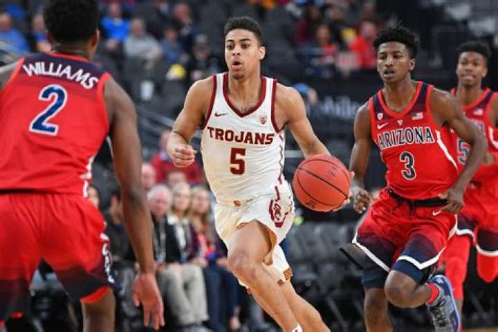 Derryck Thornton (Basketball Player) - Age, Birthday, Bio, Facts, Family, Net Worth, Height & More