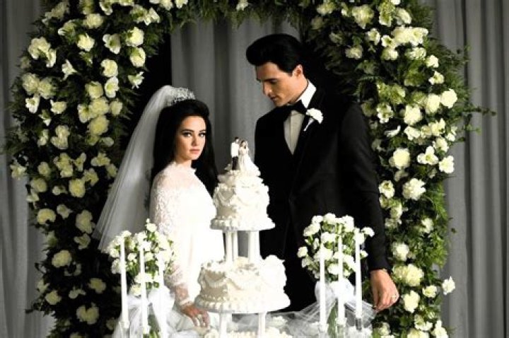 Did Elvis have a crush on Debra Paget?