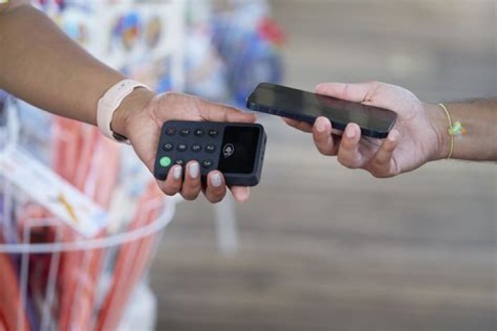 Does Burger King accept contactless payment?