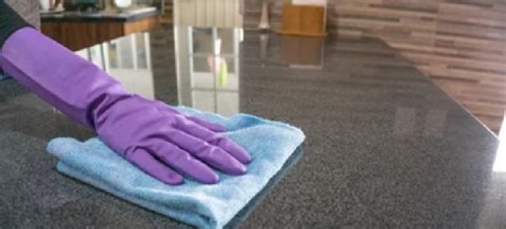 Does quartz give off radon?