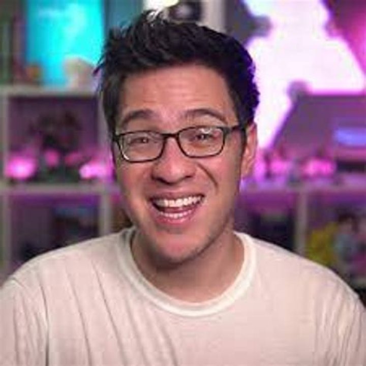 EddieVR (YouTube Star) - Age, Birthday, Bio, Facts, Family, Net Worth, Height & More