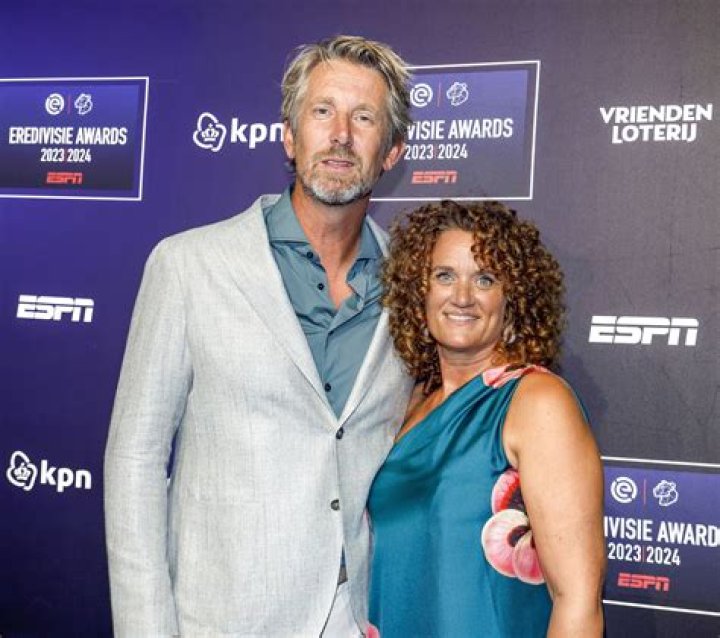 Edwin van der Sar Biography, Age, Height, Wife, Net Worth, Family