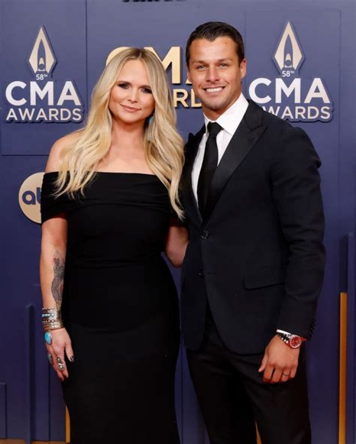 Everything to Know About Miranda Lambert’s Family: Details About Parents, Siblings and More