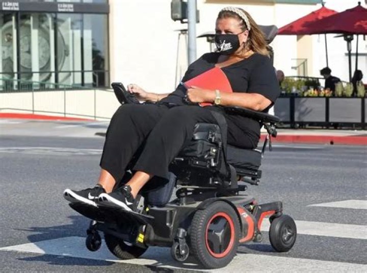 Former ‘Dance Moms’ Star Abby Lee Miller Shares Wheelchair Picture Amid Cancer Battle