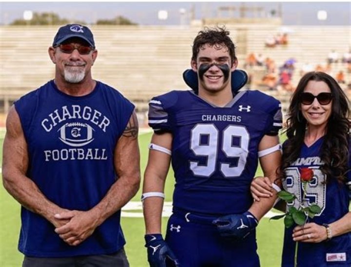 Gage Goldberg (Family Member) - Age, Birthday, Bio, Facts, Family, Net Worth, Height & More