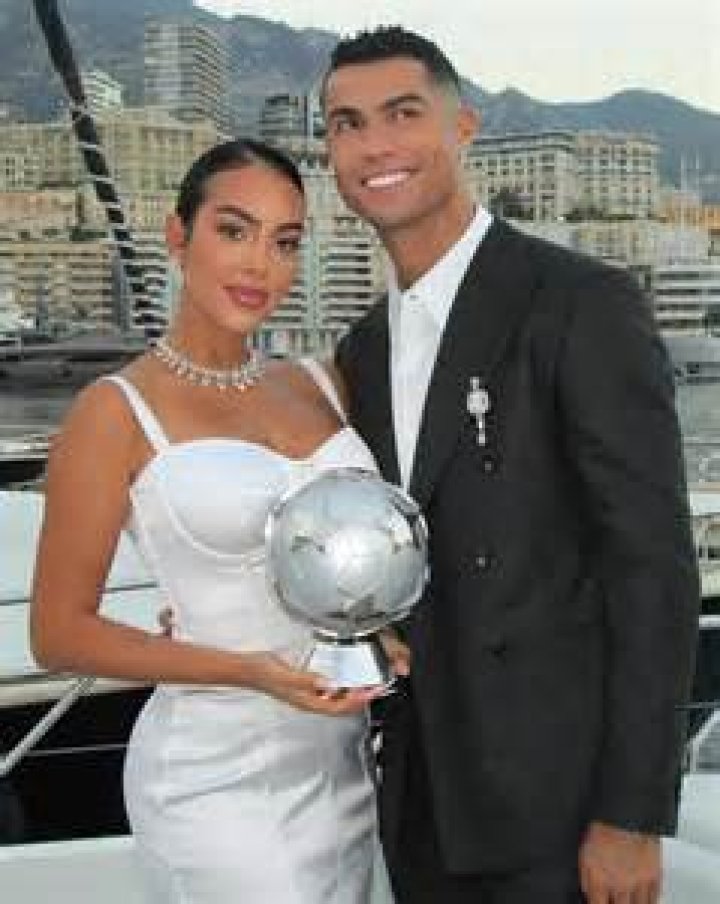 Georgina Rodriguez (Cristiano Ronaldo Lover) Wiki, Bio, Age, Height, Weight, Dating, Net Worth, Facts