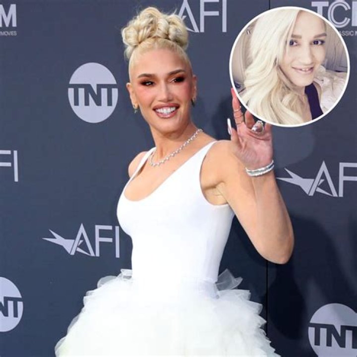 Gwen Stefani Stuns Without Makeup! See Unfiltered Photos of the Singer With No Glam 