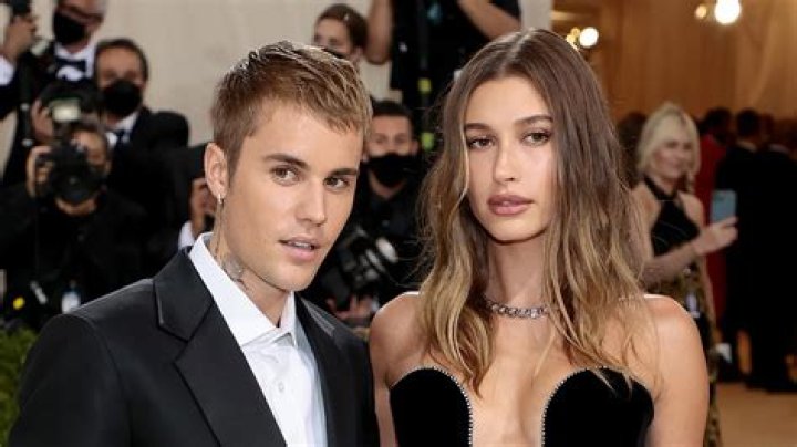 Hailey Bieber Biography, Age, Height, Husband, Net Worth, Family