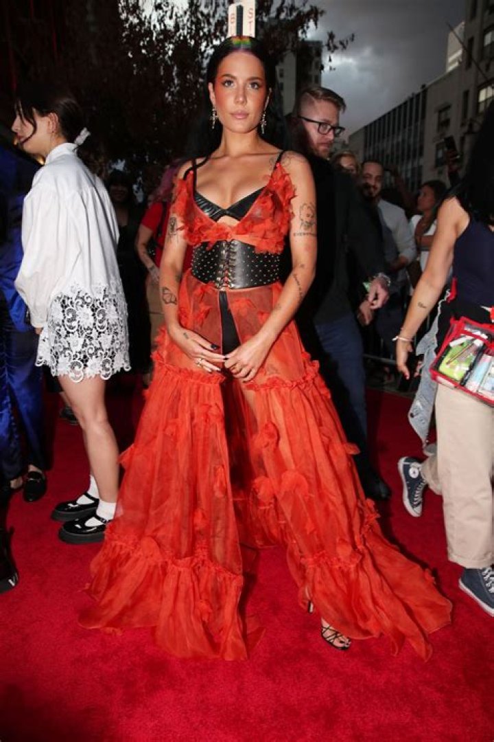 Halsey’s ‘Kind of Naked, Kind of Classy’ Look Slayed at the 2019 MTV VMAs