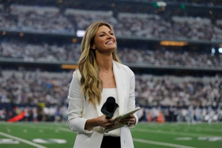 Her Fortune Is a Total Touchdown! Erin Andrews’ Staggering Net Worth and How She Makes Money