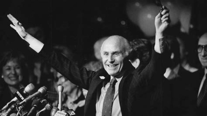 Herb Kohl (Politician) - Age, Birthday, Bio, Facts, Family, Net Worth, Height & More