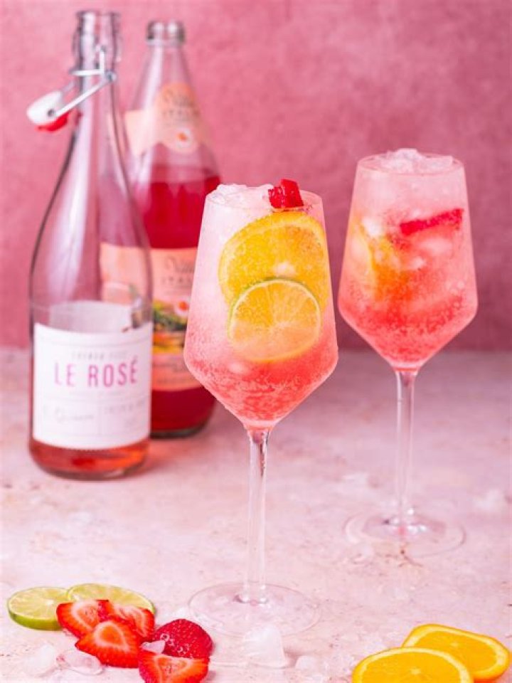 Hot Right Now!ALDI Summer Sips: Strawberry Rosé Spritz